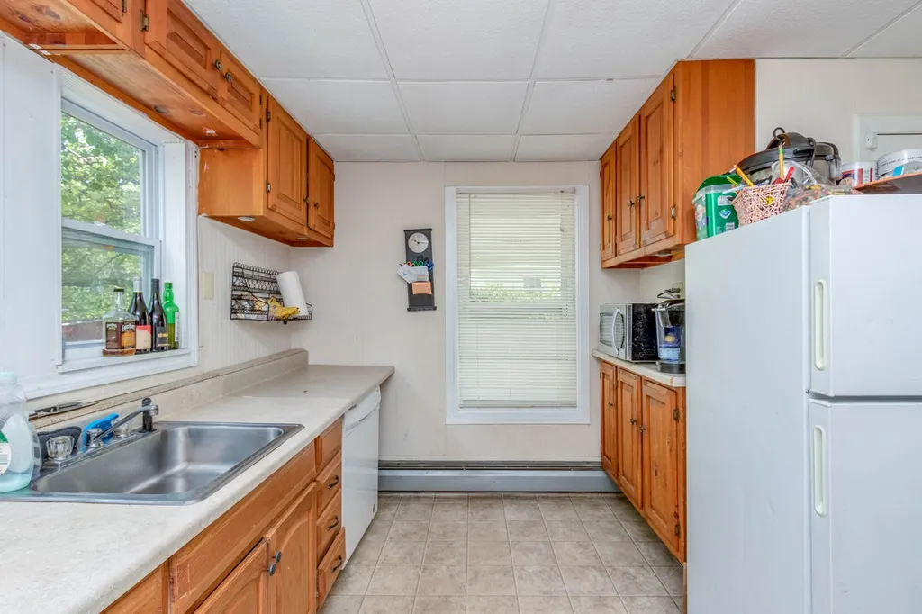 37 Branch Street Manchester NH 03103