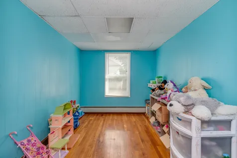 37 Branch Street Manchester NH 03103