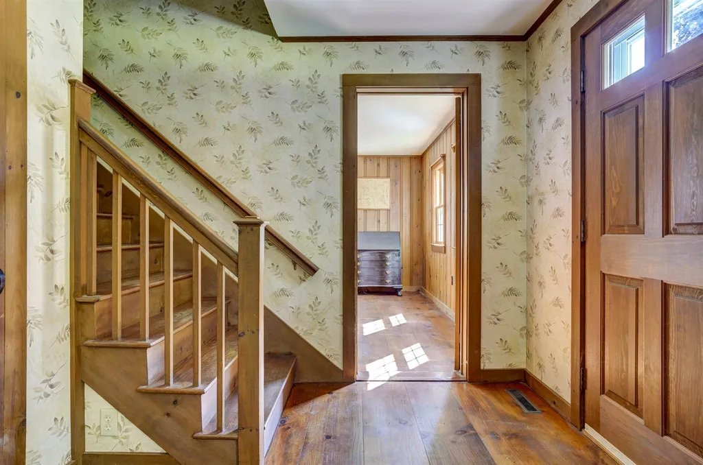 6 John Connor Road Weare NH 03281