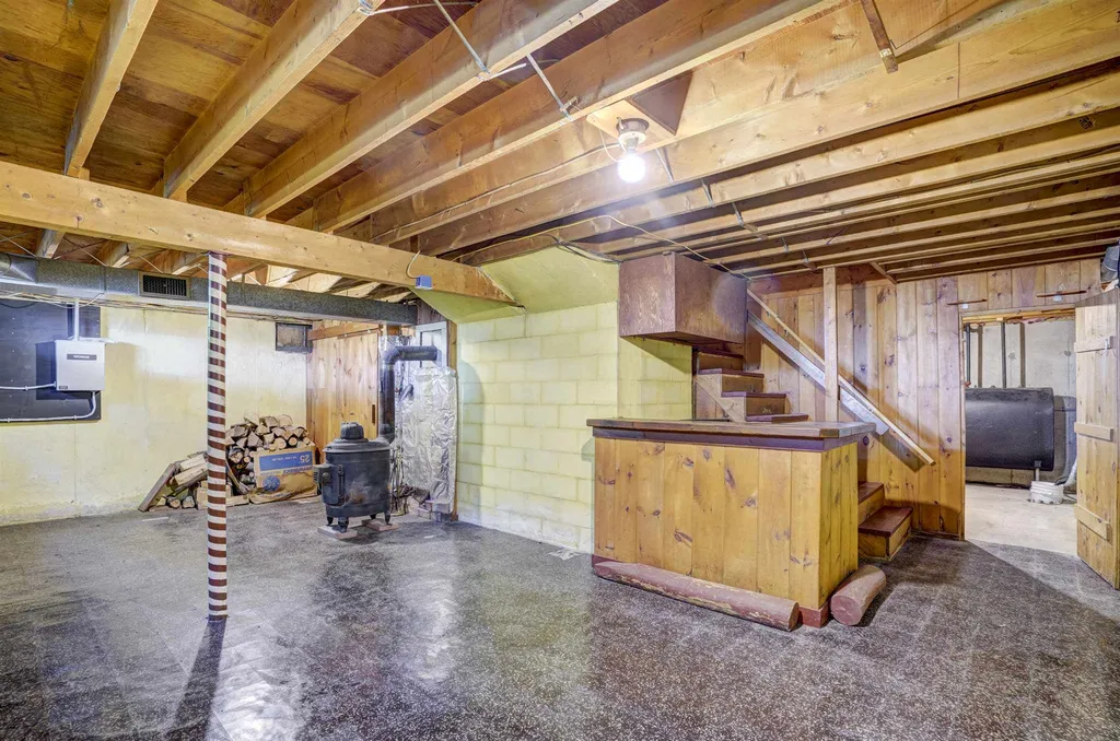 6 John Connor Road Weare NH 03281