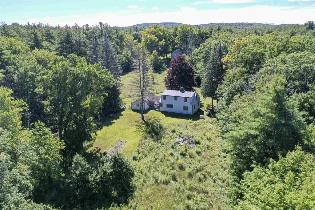 6 John Connor Road Weare NH 03281