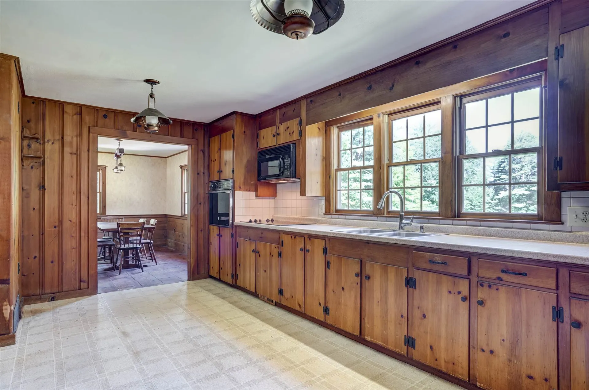 6 John Connor Road Weare NH 03281