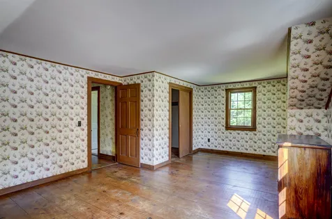 6 John Connor Road Weare NH 03281