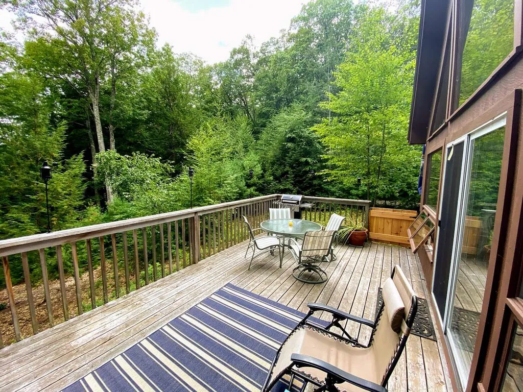 222 Russell Drive Weare NH 03281