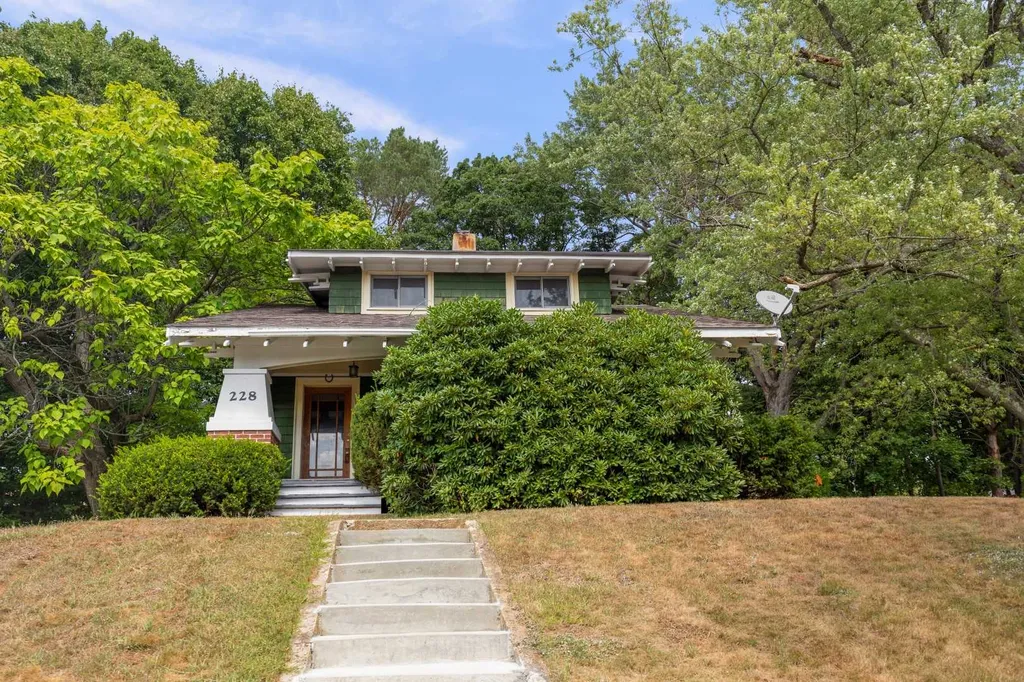 228 Baldwin Street Laconia NH 03246