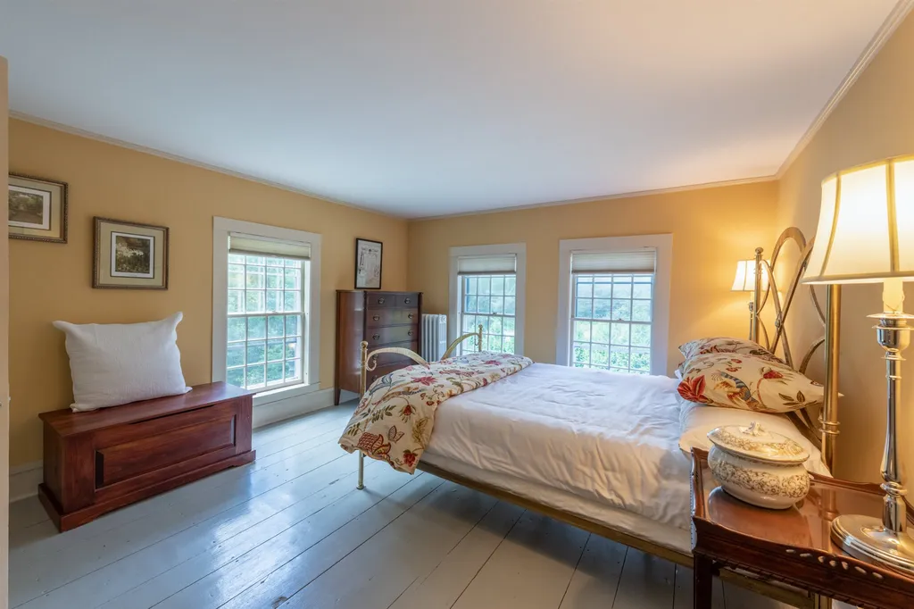 523 North Main Street Newport NH 03773