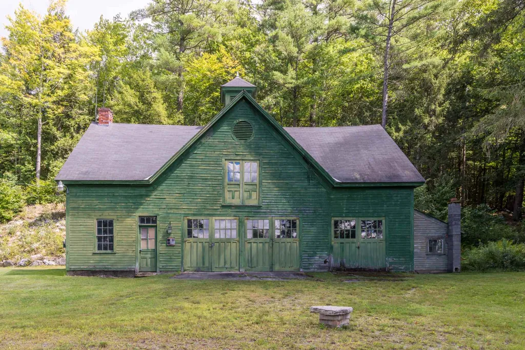 523 North Main Street Newport NH 03773