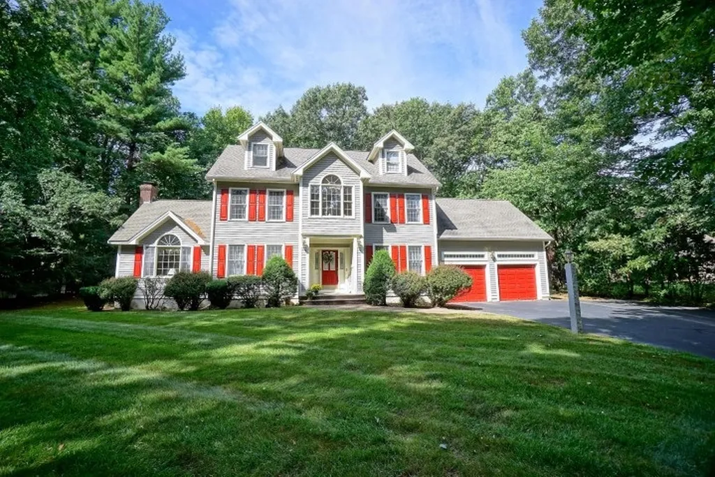 12 Greenfield Drive Plaistow NH 03865