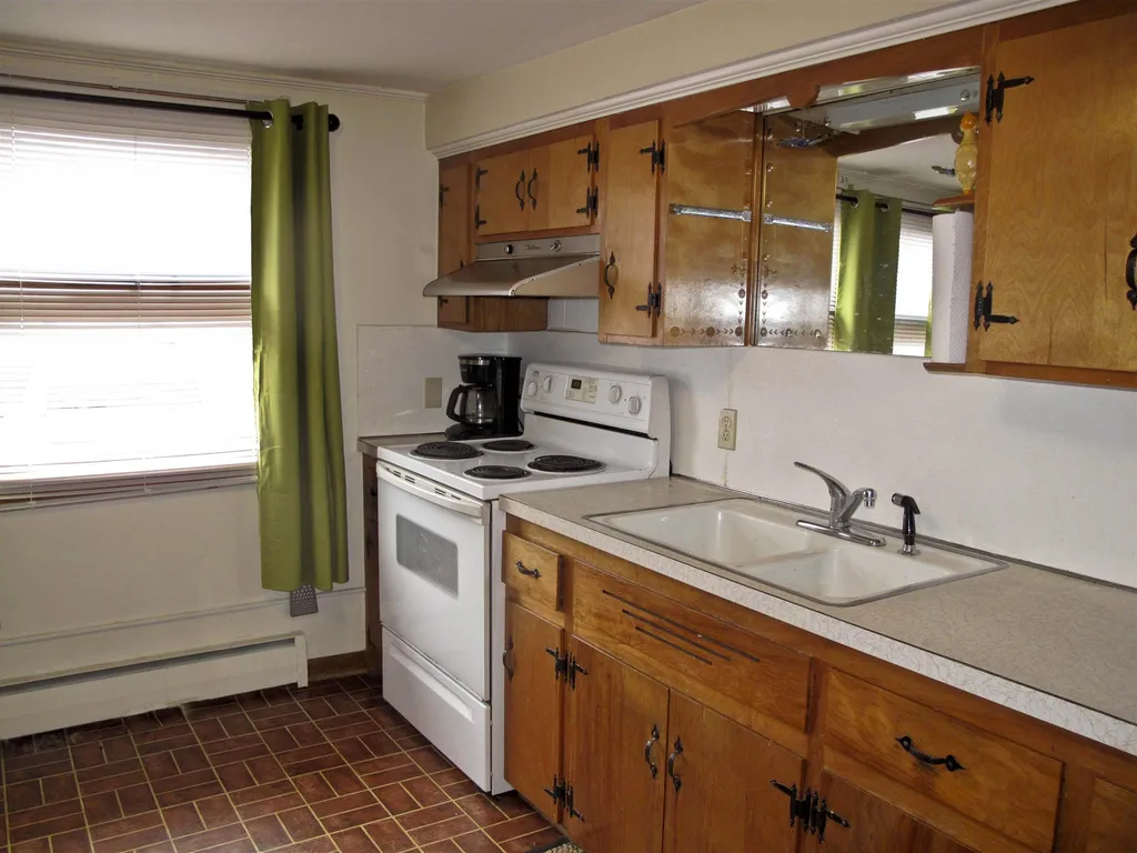 64 West Main Street Vergennes VT 05491