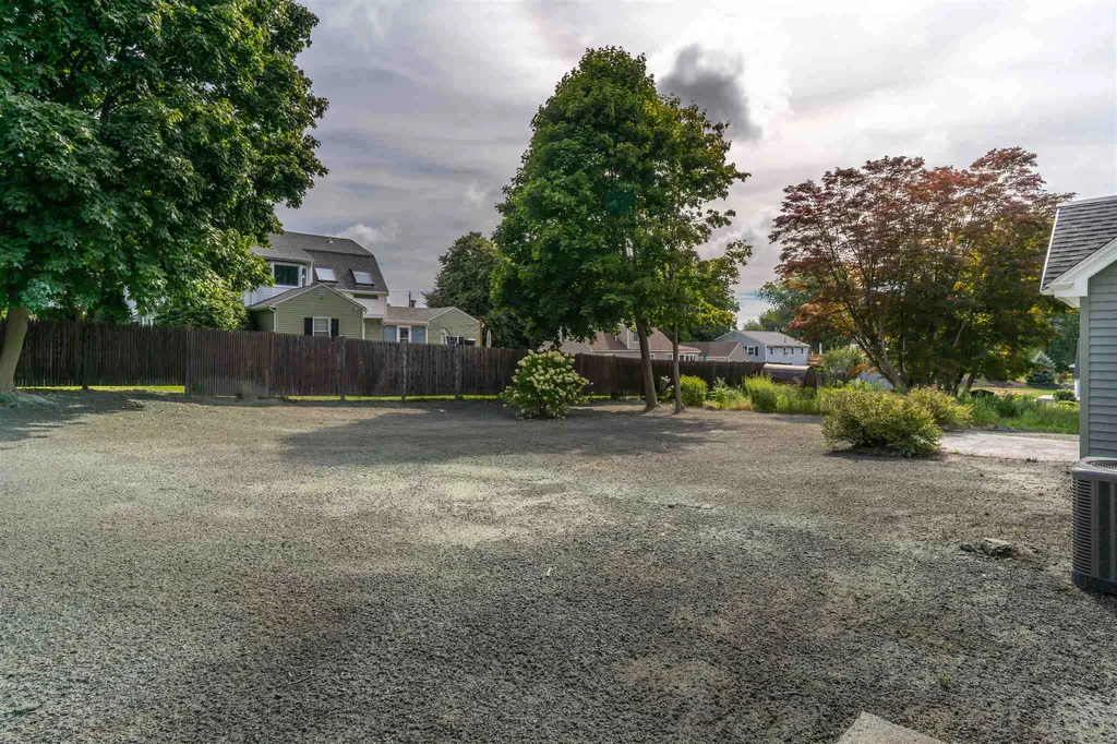 737 Woodbury Avenue Portsmouth NH 03801