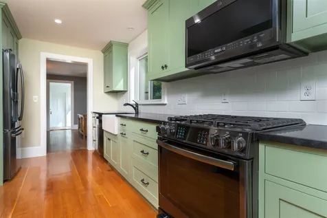 737 Woodbury Avenue Portsmouth NH 03801