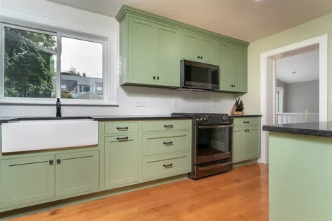 737 Woodbury Avenue Portsmouth NH 03801