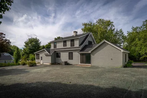 737 Woodbury Avenue Portsmouth NH 03801