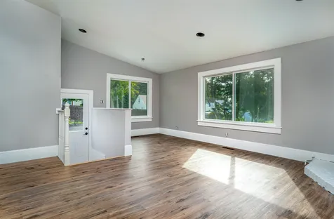 737 Woodbury Avenue Portsmouth NH 03801