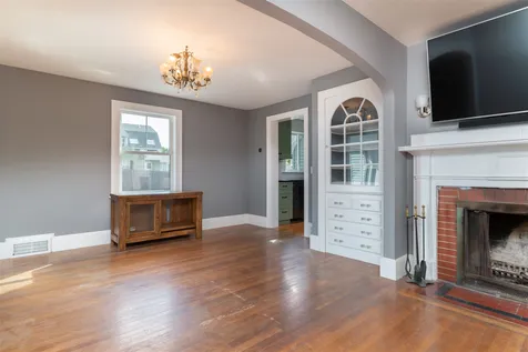 737 Woodbury Avenue Portsmouth NH 03801
