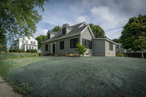 737 Woodbury Avenue Portsmouth NH 03801