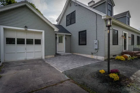737 Woodbury Avenue Portsmouth NH 03801