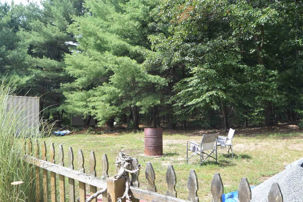 123 Chester Road Raymond NH 03077