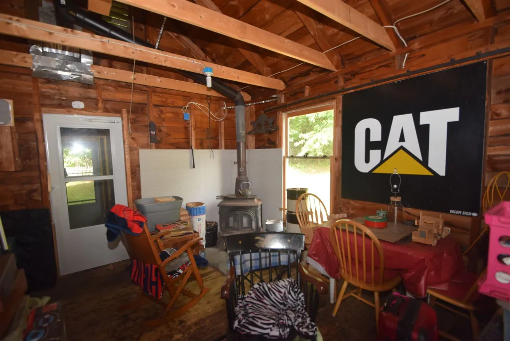 123 Chester Road Raymond NH 03077