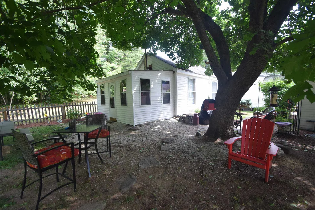 123 Chester Road Raymond NH 03077