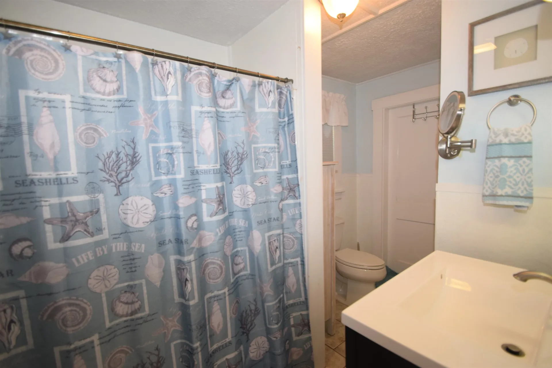 123 Chester Road Raymond NH 03077