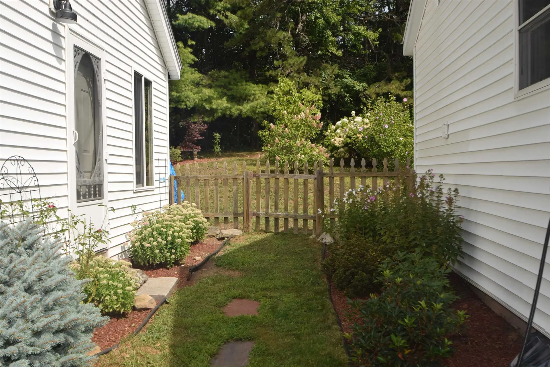 123 Chester Road Raymond NH 03077