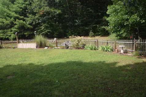 123 Chester Road Raymond NH 03077