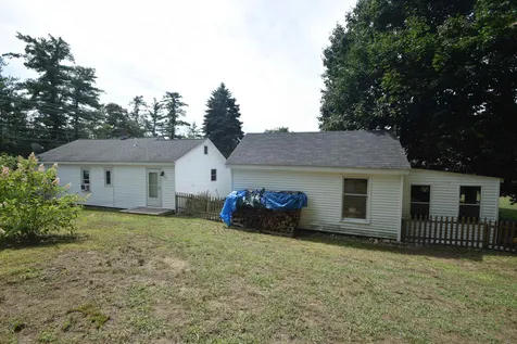 123 Chester Road Raymond NH 03077