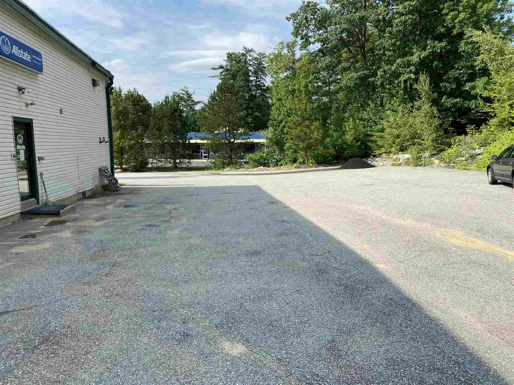 1193 Hooksett Road Hooksett NH 03106