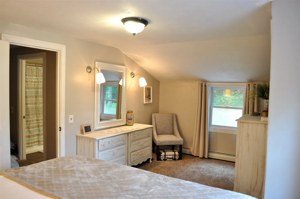 70 Pine Street Rollinsford NH 03869