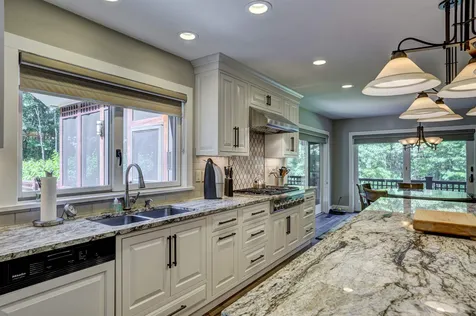 9 Greenway Road Windham NH 03087