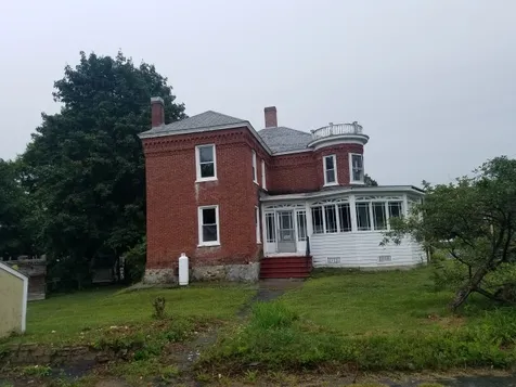 15 Dewey Street Springfield VT 05156
