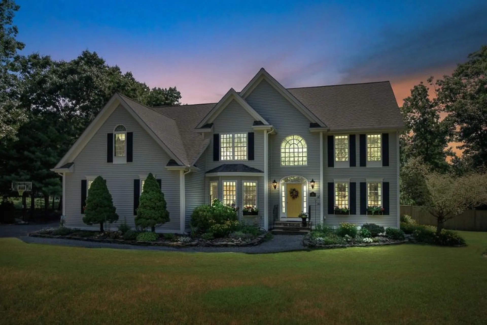58 Stonepost Road Pelham NH 03076