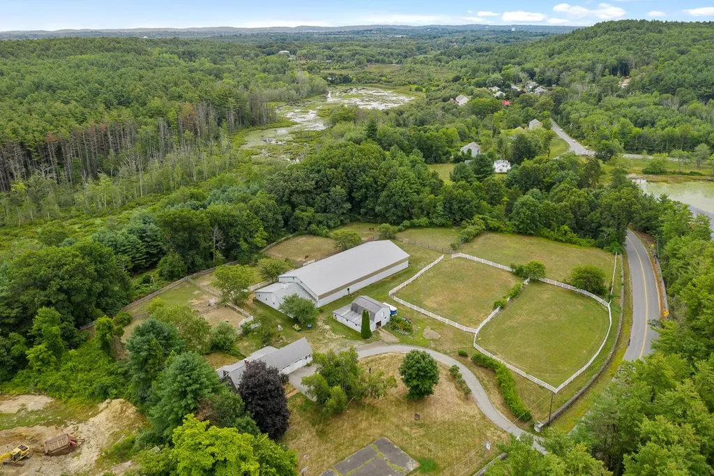 309 Old Gage Hill Road Pelham NH 03076