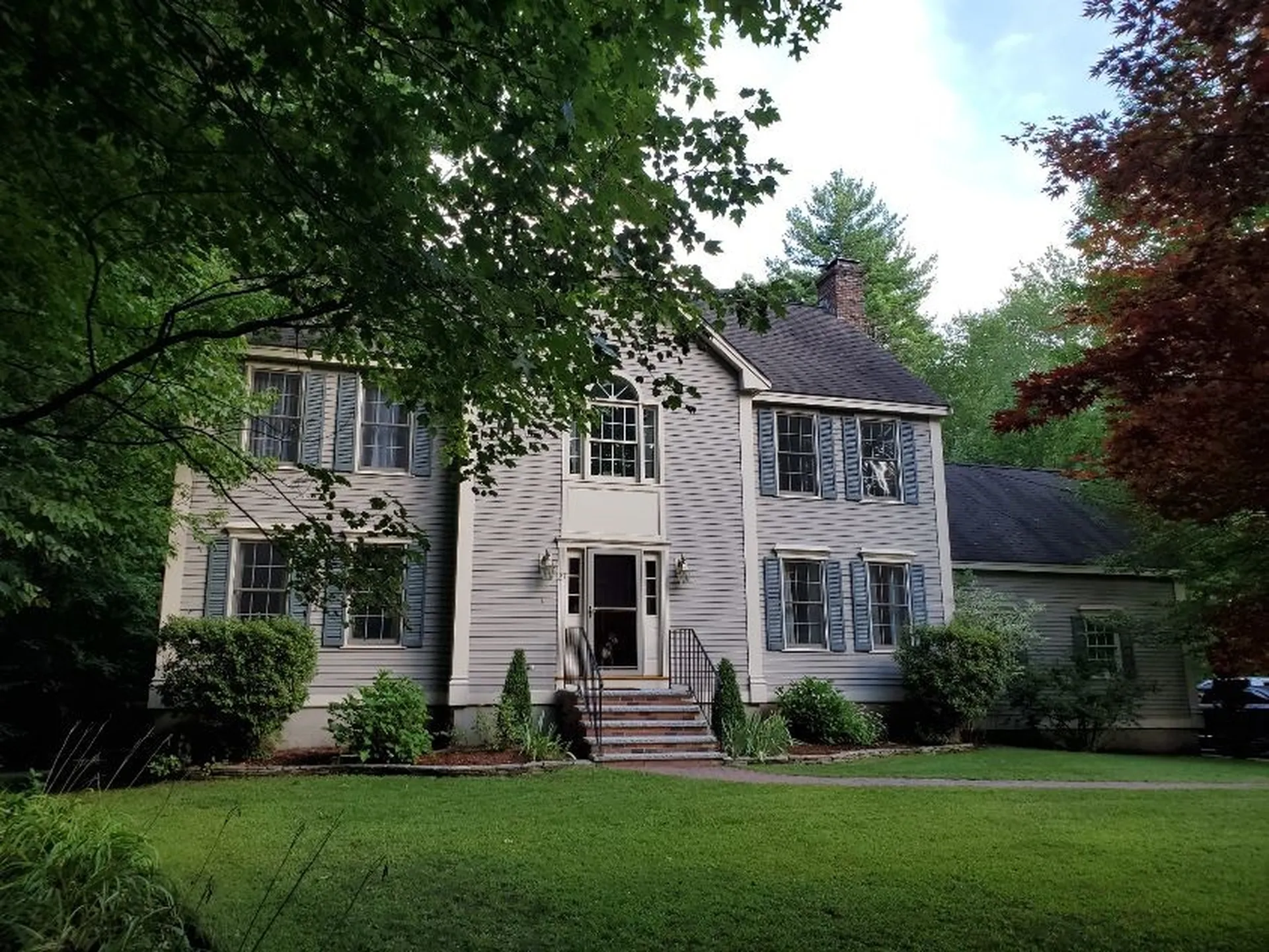 27 Adams Road Londonderry NH 03053
