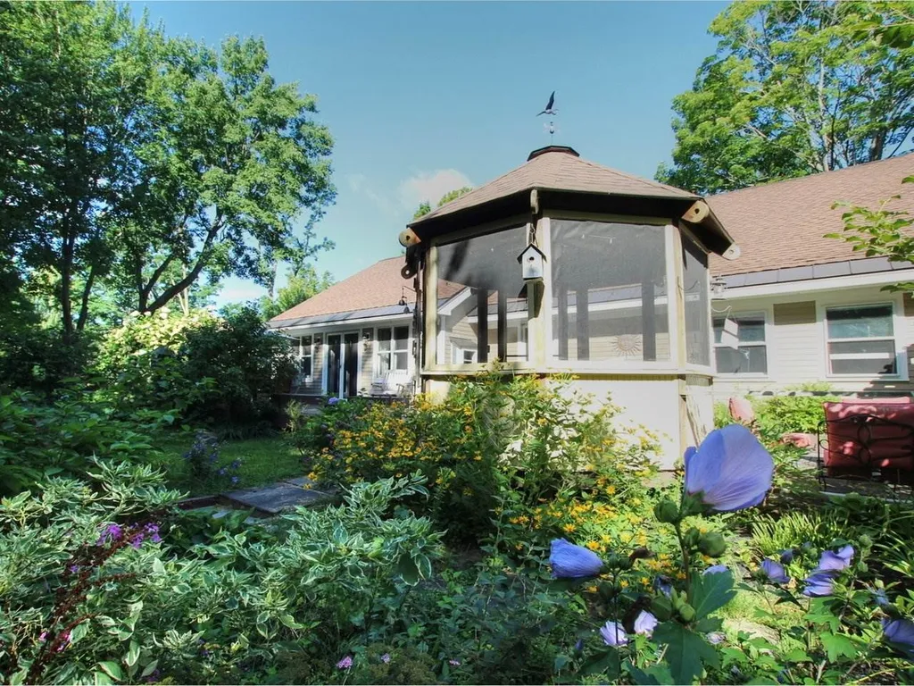 23 Appletree Point Lane Burlington VT 05408