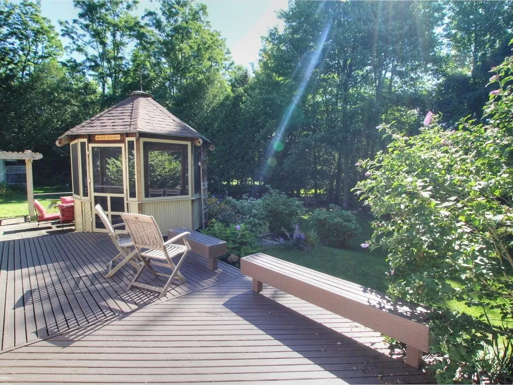 23 Appletree Point Lane Burlington VT 05408