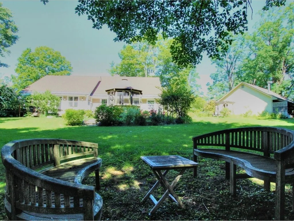 23 Appletree Point Lane Burlington VT 05408