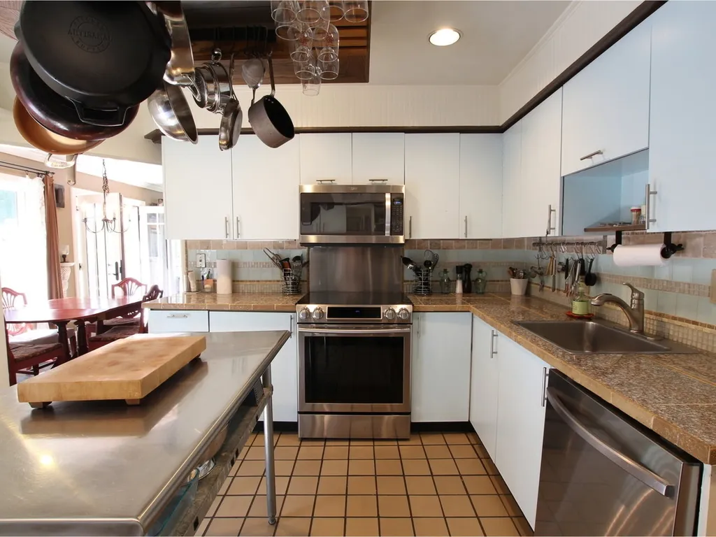 23 Appletree Point Lane Burlington VT 05408