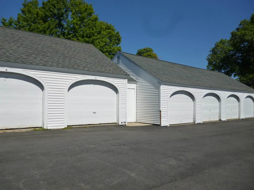 36-5 Endicott Street Wolfeboro NH 03894