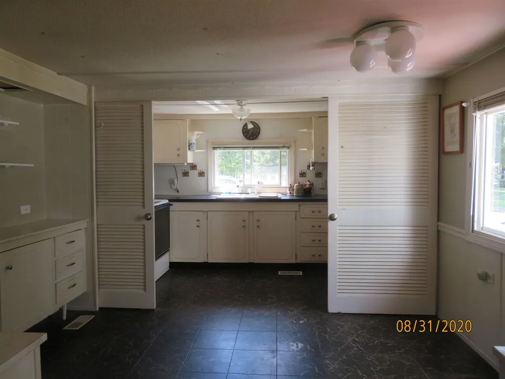 5 Gary Street Nashua NH 03062-3569