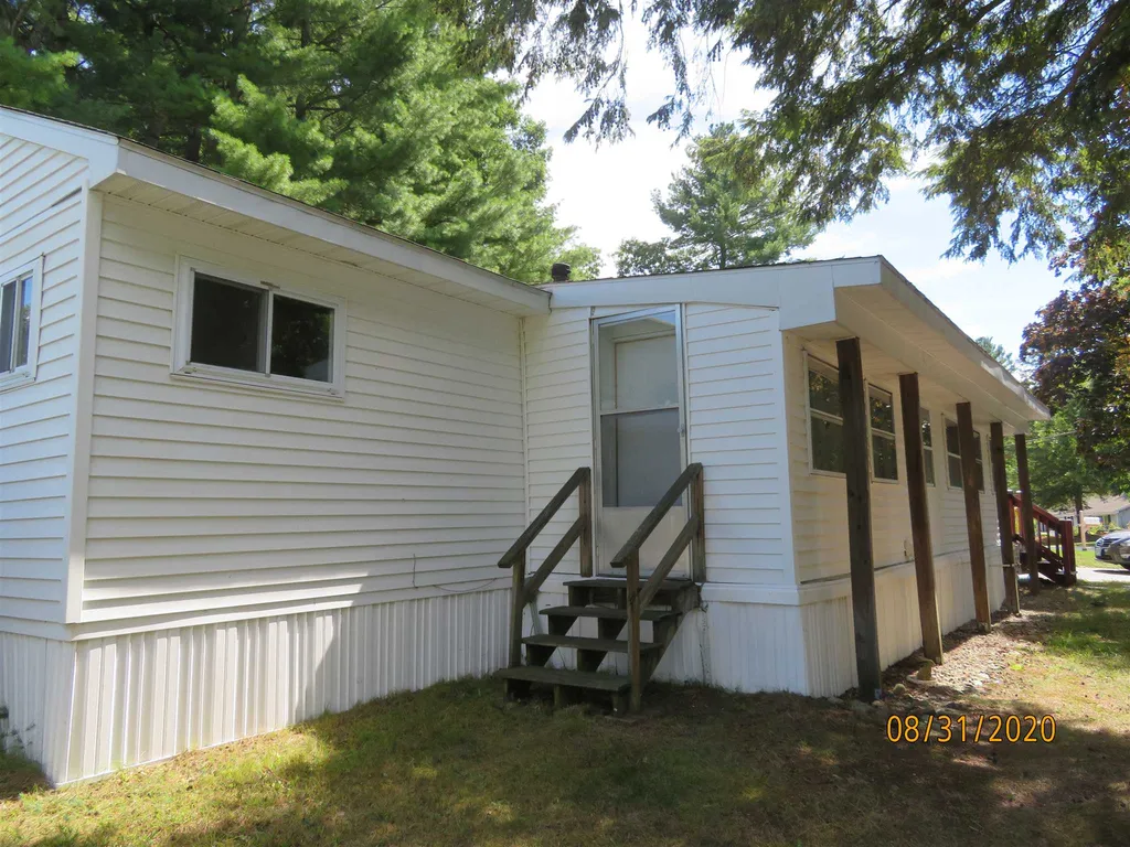 5 Gary Street Nashua NH 03062-3569