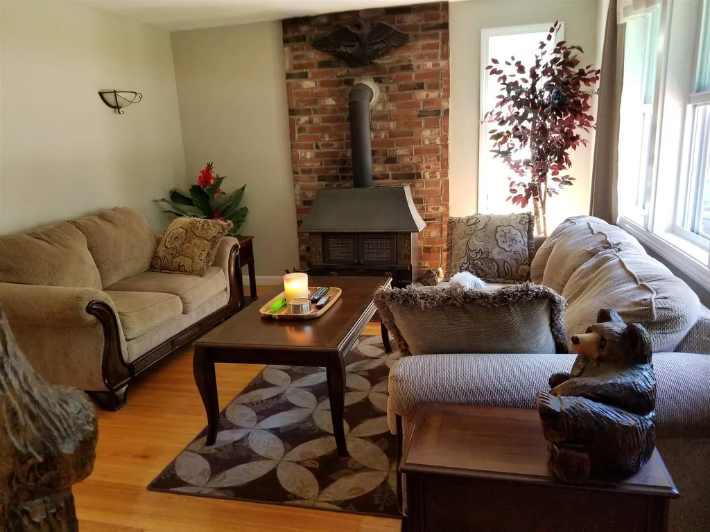 29 Thornton Way Keene NH 03431
