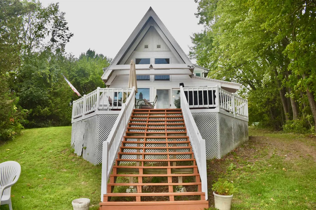 1780 Pelots Point Road North Hero VT 05474
