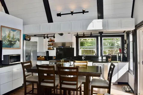 1780 Pelots Point Road North Hero VT 05474