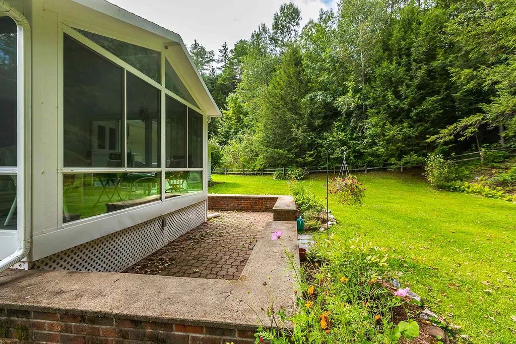 74 South Brook Way Woodstock VT 05091