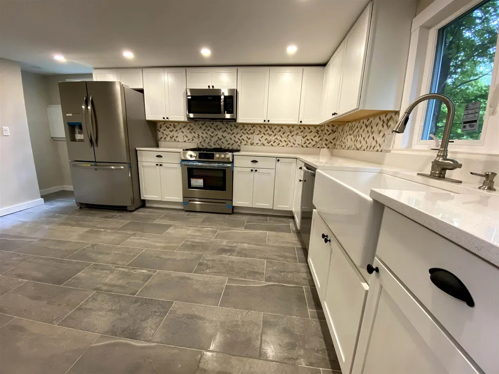101 Bradford Road Sunapee NH 03782