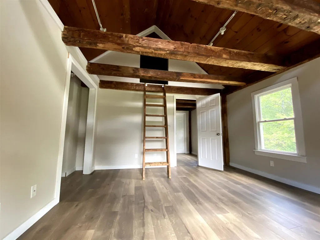 101 Bradford Road Sunapee NH 03782