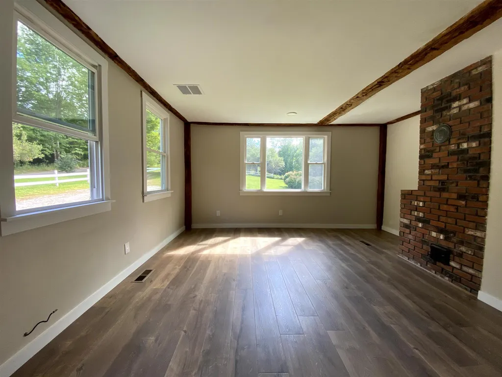 101 Bradford Road Sunapee NH 03782