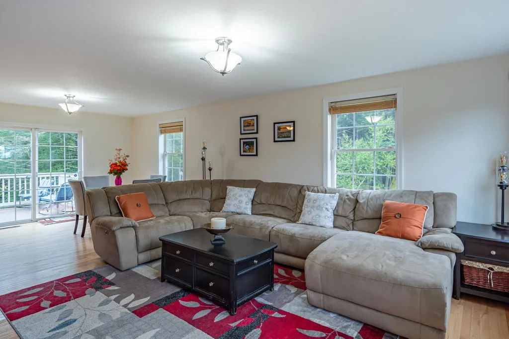 106 Spaulding Road Fremont NH 03044